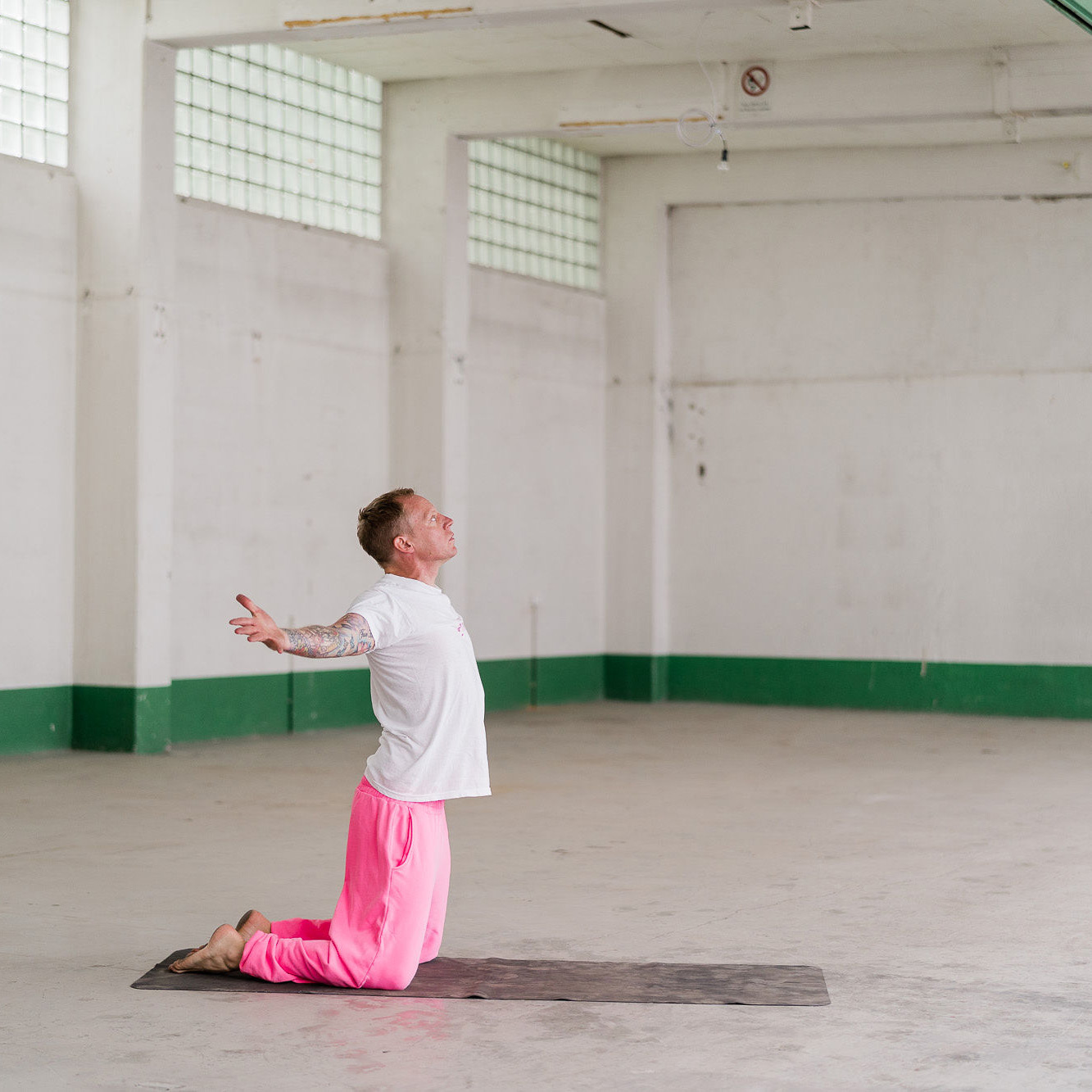 Robert Ehrenbrand Yoga Practise